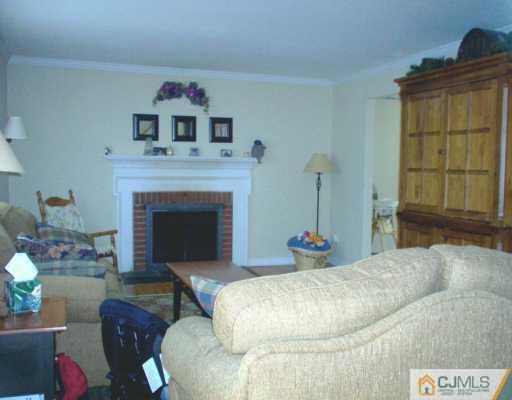 26 Rutgers Street Edison, NJ 08817 - Photo 2 of 8 Gallery Image 2
