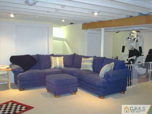 26 Rutgers Street Edison, NJ 08817 - Photo 8 of 8 Gallery Image 8