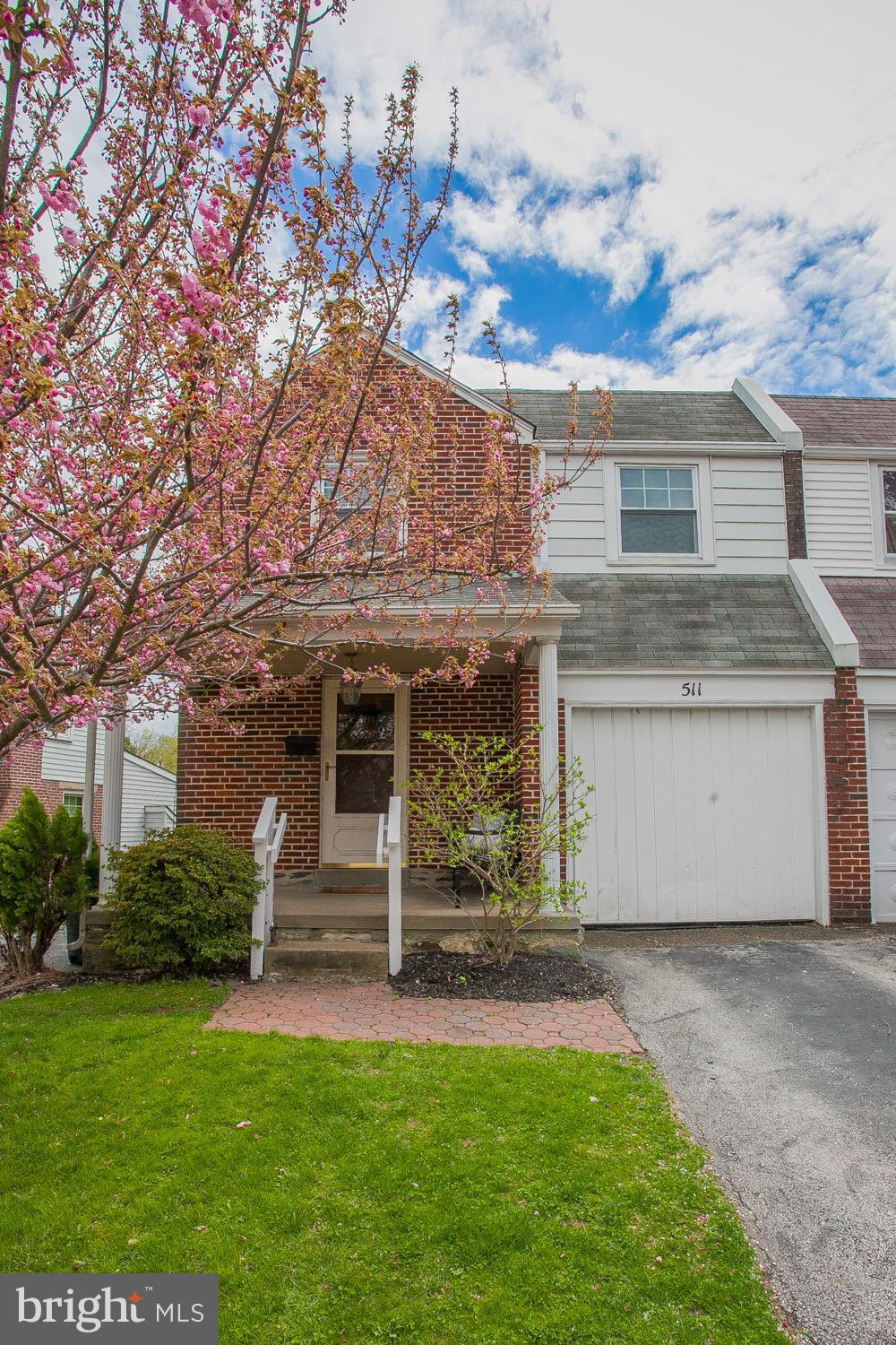 511 North Manoa Road Havertown, PA 19083 - Photo 1 of 31