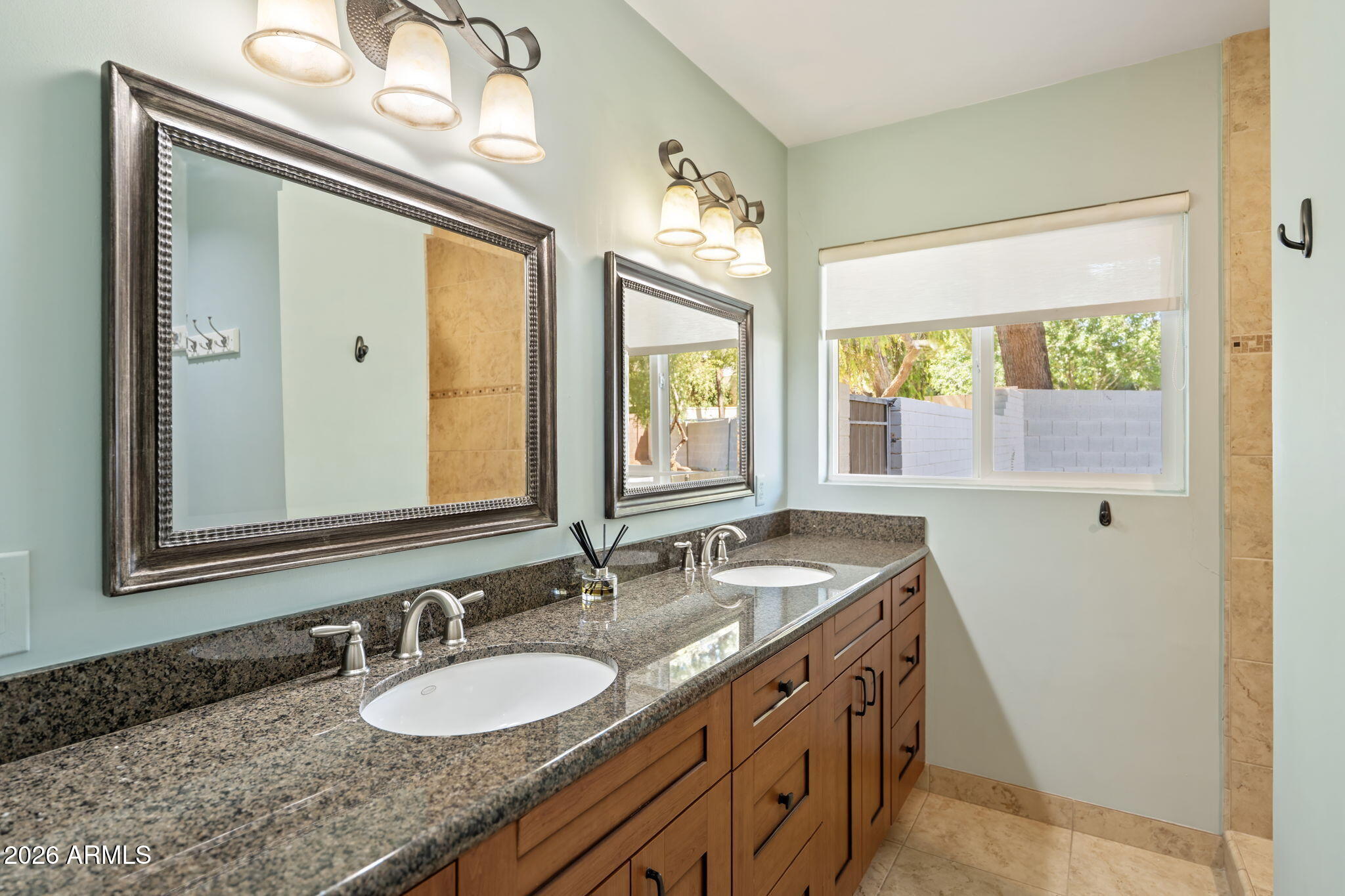 2054 East Rancho Drive Phoenix, AZ 85016 - Photo 32 of 42 Primary Suite