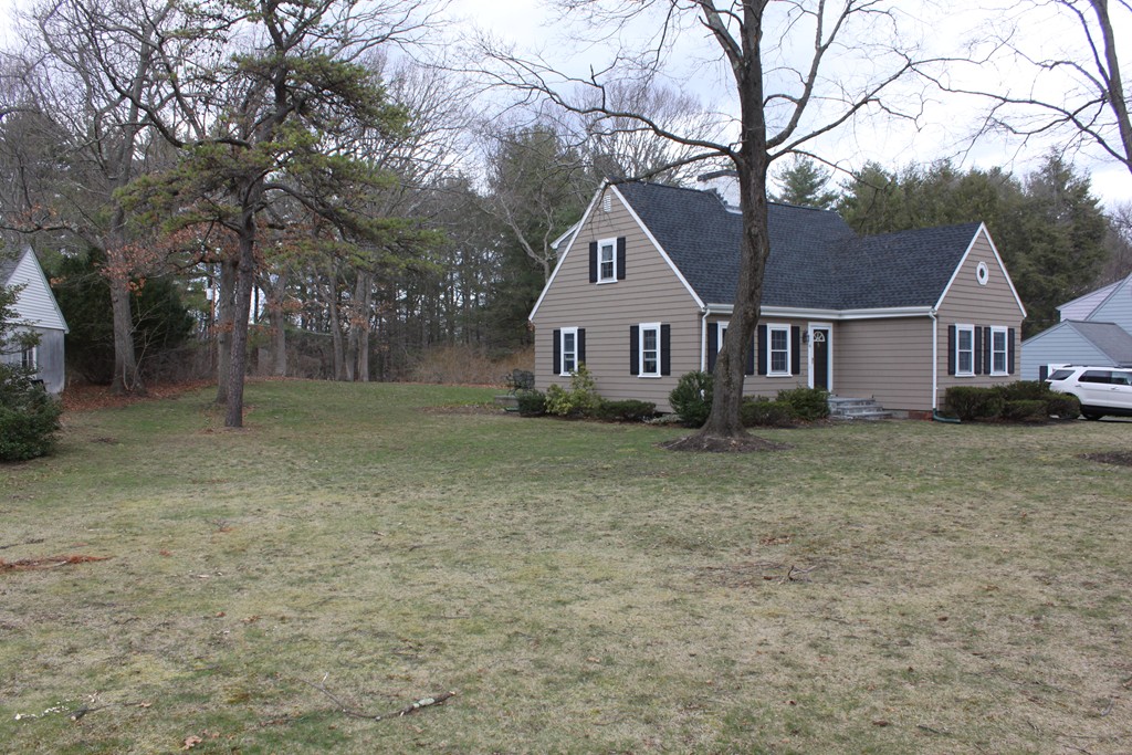 14 Pilgrim Way Walpole, MA 02032 - Photo 1 of 10 Gallery Image 1