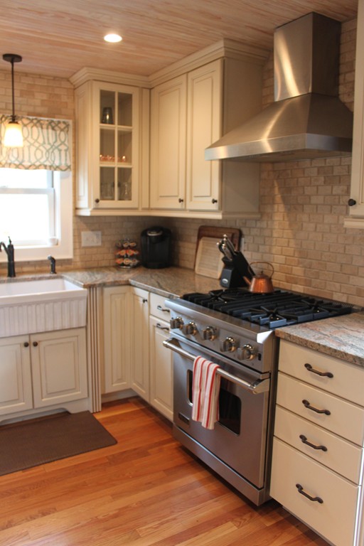 14 Pilgrim Way Walpole, MA 02032 - Photo 4 of 10 Gallery Image 4