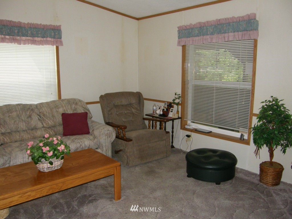 178 East Wishkah Road Aberdeen, WA 98520 - Photo 3 of 23 Gallery Image 3