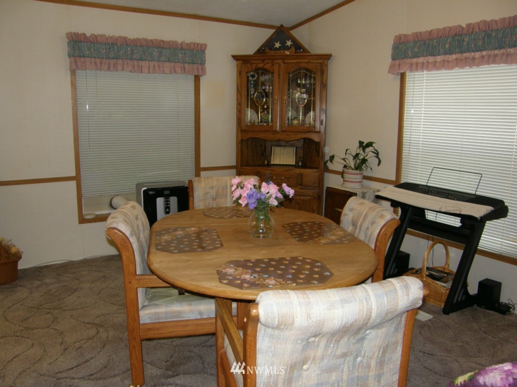 178 East Wishkah Road Aberdeen, WA 98520 - Photo 4 of 23 Gallery Image 4