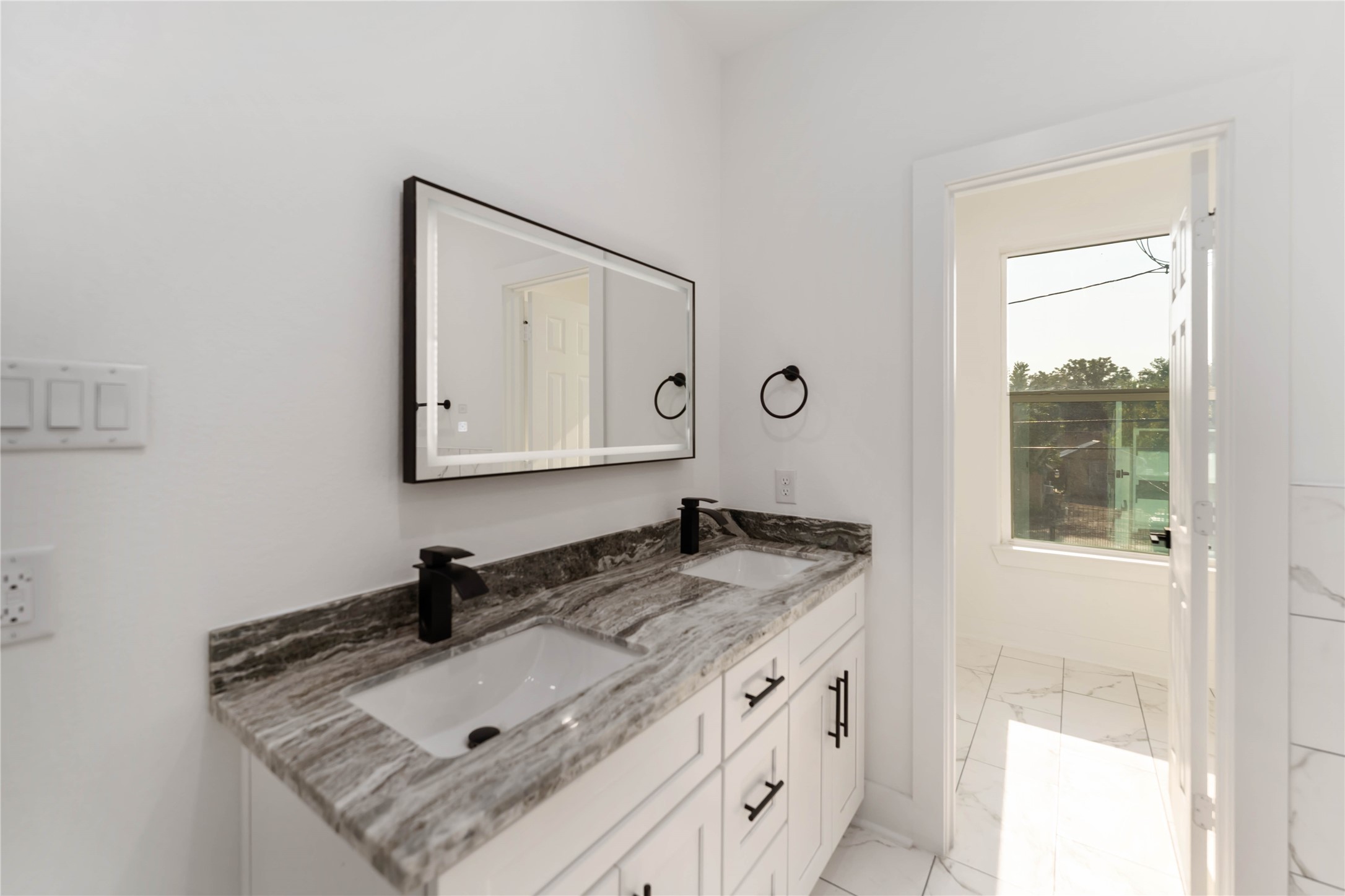 6734 Paris Street, Unit A/B Houston, TX 77021 - Photo 14 of 25