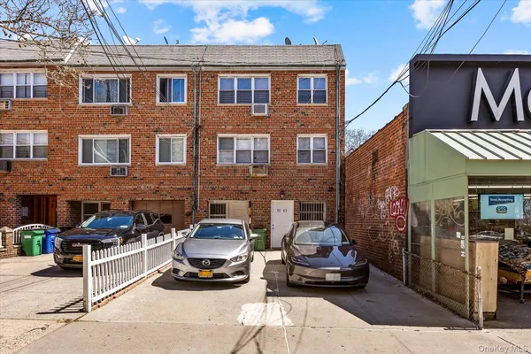 $1,750,000 | 52-63 65th Place | Maspeth