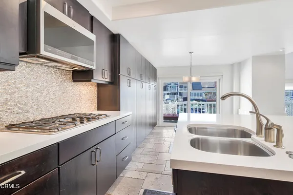 $1,829,999 | 2010 Kingsbridge Way, Oxnard, CA 93035