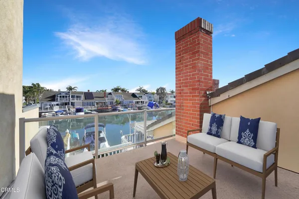 $1,829,999 | 2010 Kingsbridge Way, Oxnard, CA 93035