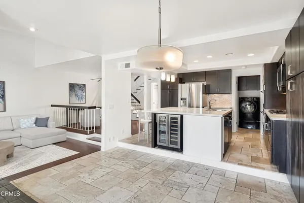 $1,829,999 | 2010 Kingsbridge Way, Oxnard, CA 93035