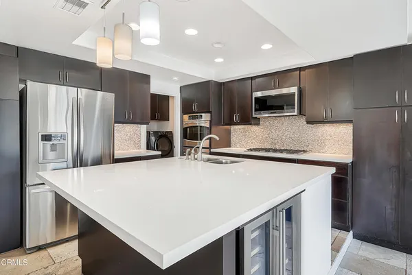 $1,829,999 | 2010 Kingsbridge Way, Oxnard, CA 93035