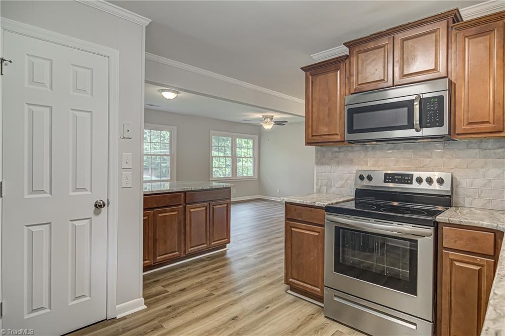 207 Canterbury Road High Point, NC 27262 - Photo 14 of 43 Gallery Image 14