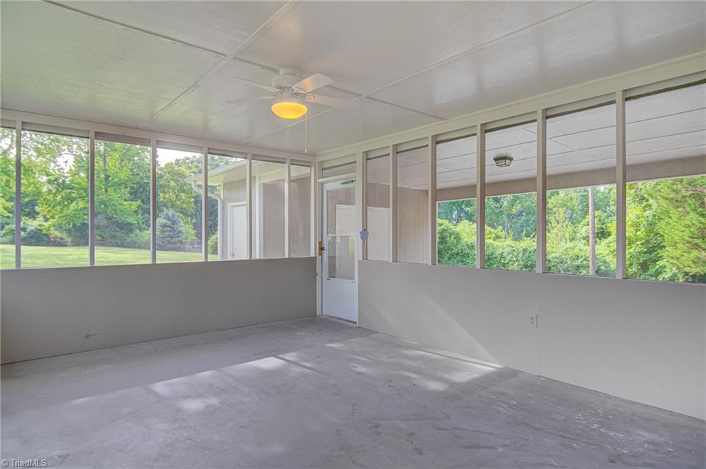 207 Canterbury Road High Point, NC 27262 - Photo 23 of 43 Gallery Image 23