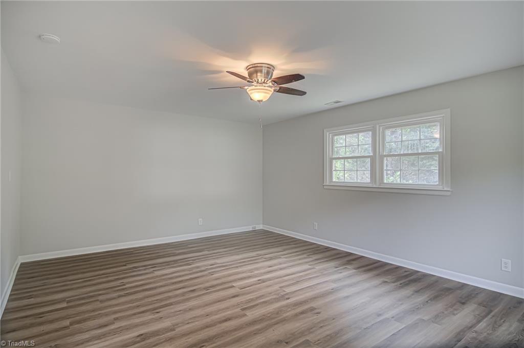207 Canterbury Road High Point, NC 27262 - Photo 33 of 43 Gallery Image 33