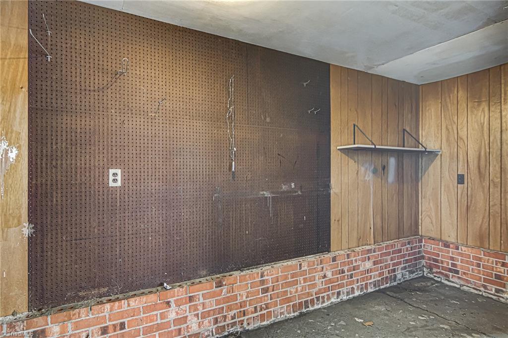 207 Canterbury Road High Point, NC 27262 - Photo 39 of 43 Gallery Image 39