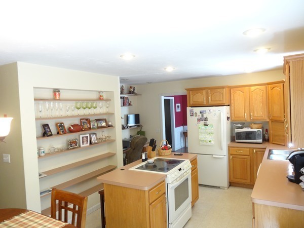 321 Hubbardston Road Templeton, MA 01468 - Photo 3 of 24 Gallery Image 3