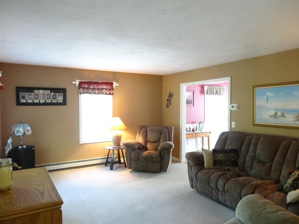 321 Hubbardston Road Templeton, MA 01468 - Photo 6 of 24 Gallery Image 6