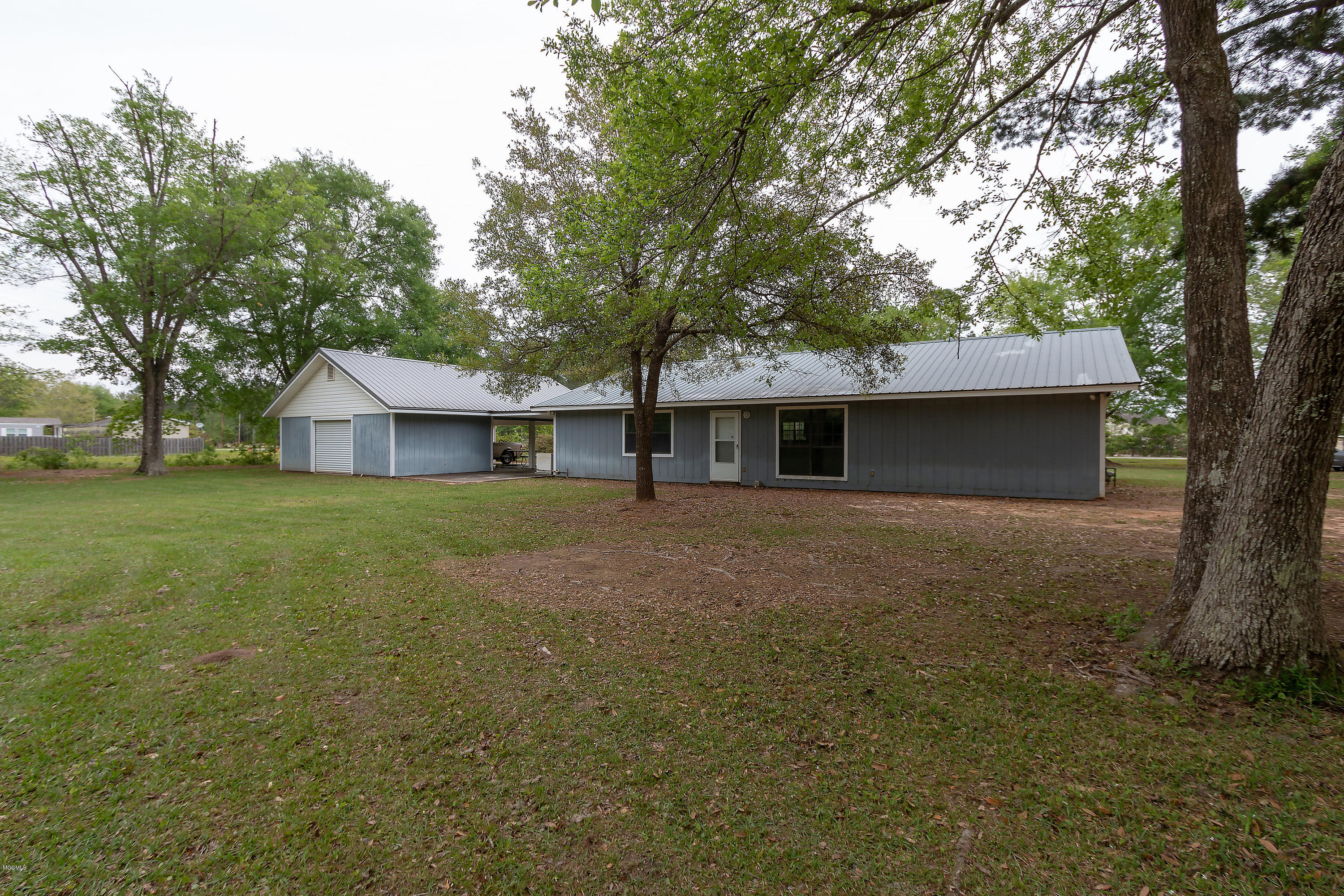 7268 Woolmarket Road Biloxi, MS 39532 - Photo 2 of 28 Back Elev