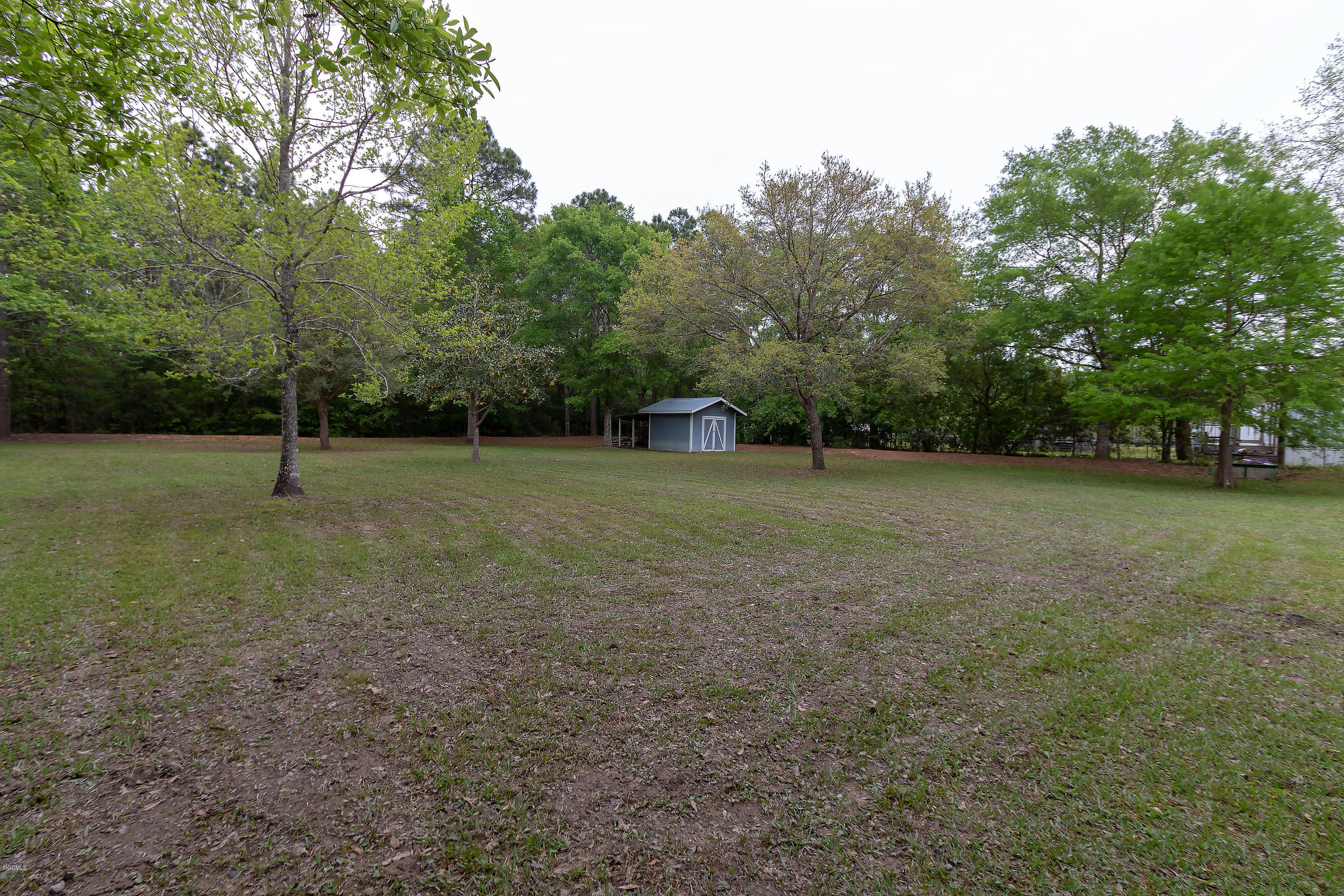 7268 Woolmarket Road Biloxi, MS 39532 - Photo 4 of 28 Backyard2