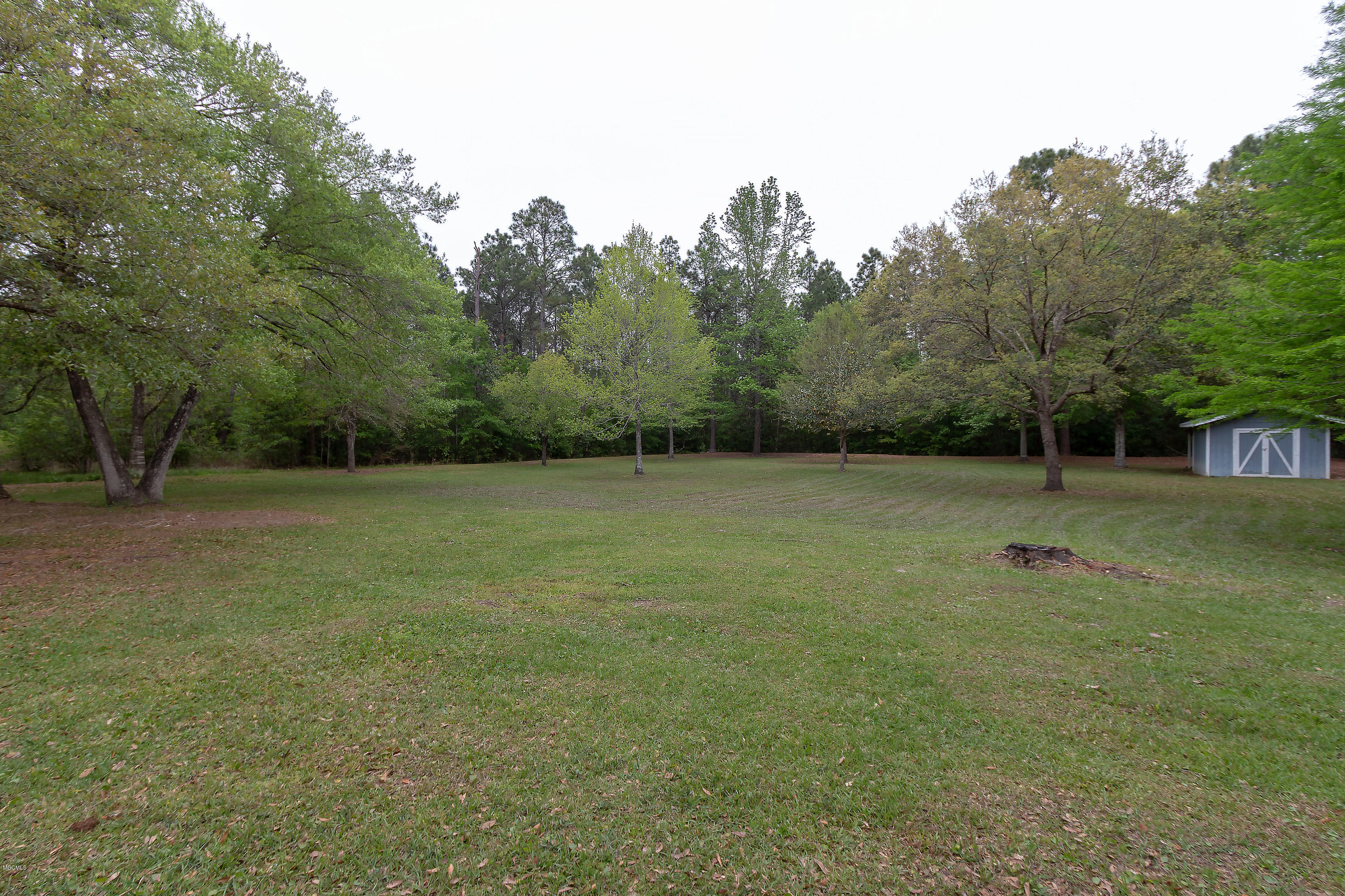 7268 Woolmarket Road Biloxi, MS 39532 - Photo 5 of 28 Backyard