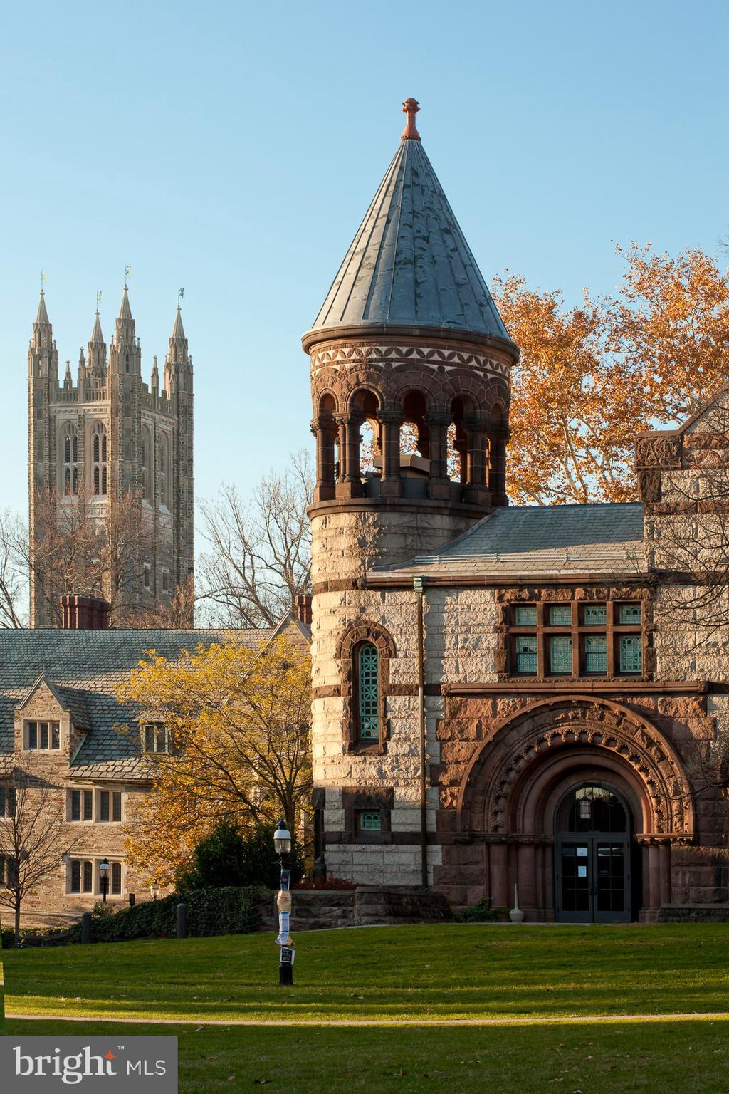 45 Spring Street, Unit 5 Princeton, NJ 08542 - Photo 9 of 17 a front view of a house with a garden