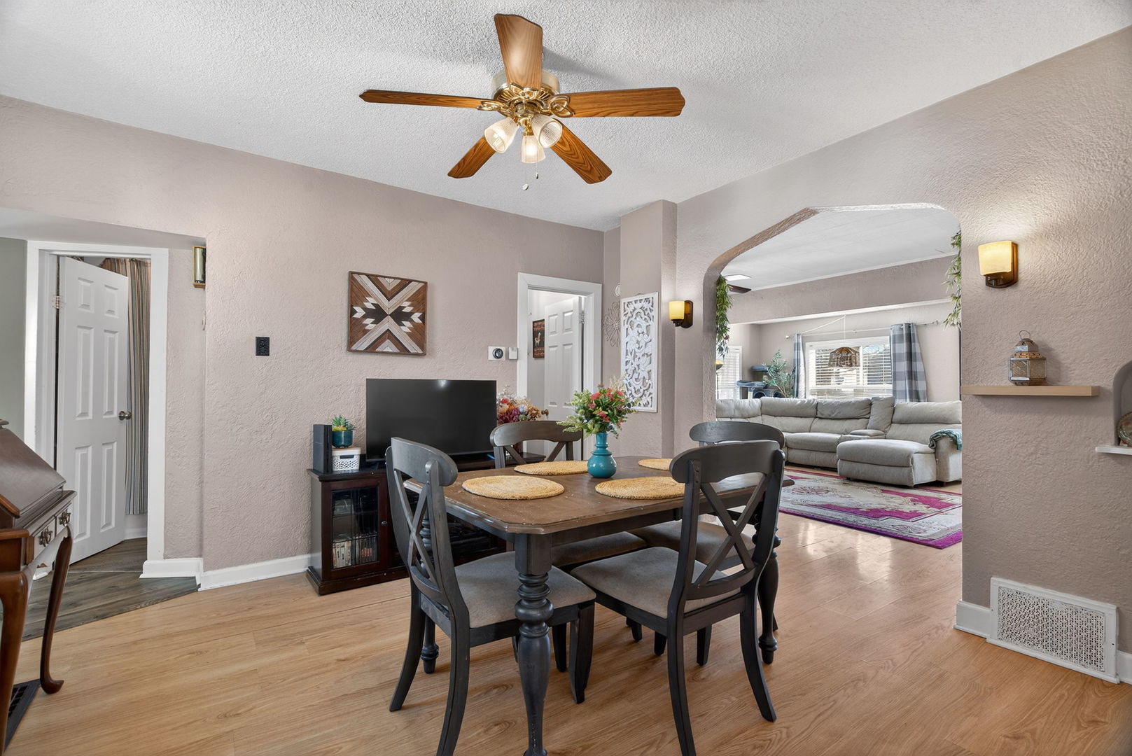 519 South Washington Street Lockport, IL 60441 - Photo 5 of 15