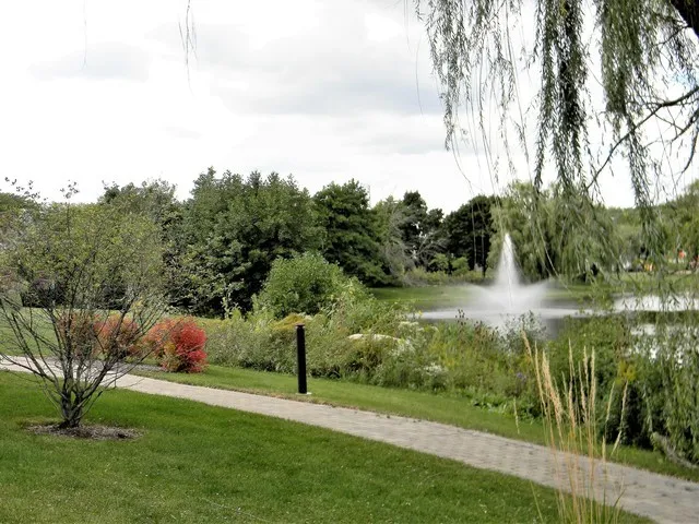 $1,952 | 700 East Algonquin Road, Unit 2309, Schaumburg, IL 60173