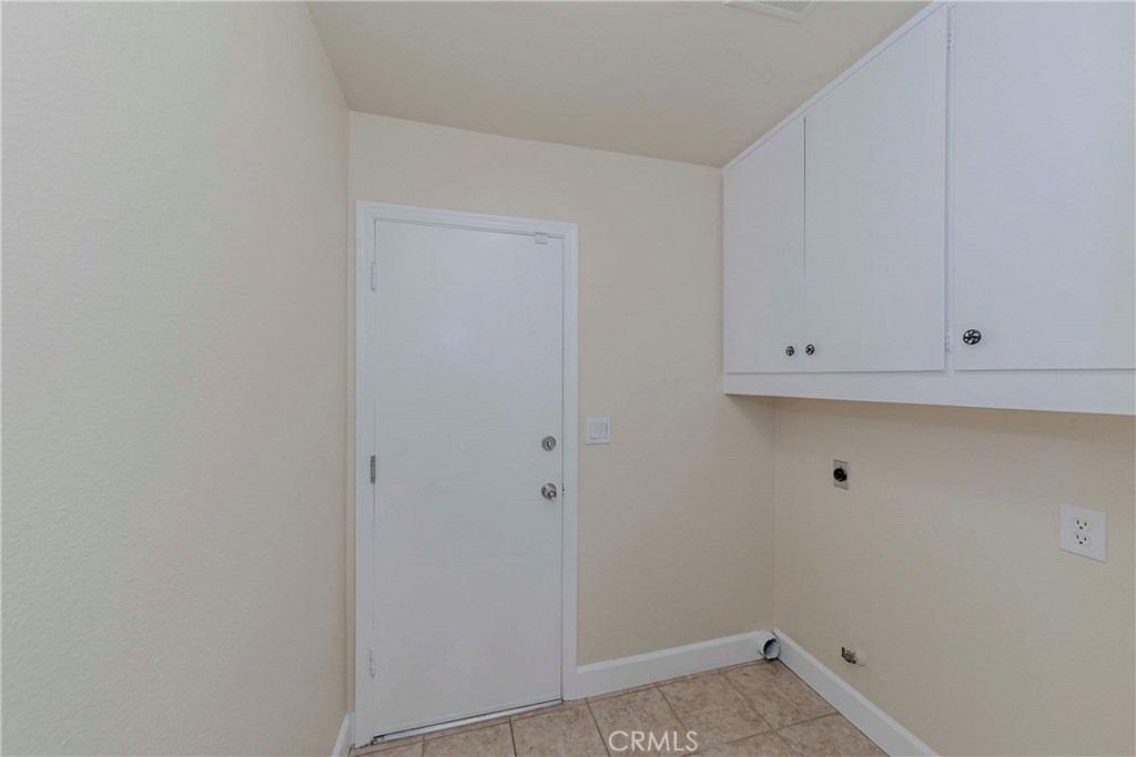 17502 De Oro Court Cerritos, CA 90703 - Photo 20 of 24 a view of small space