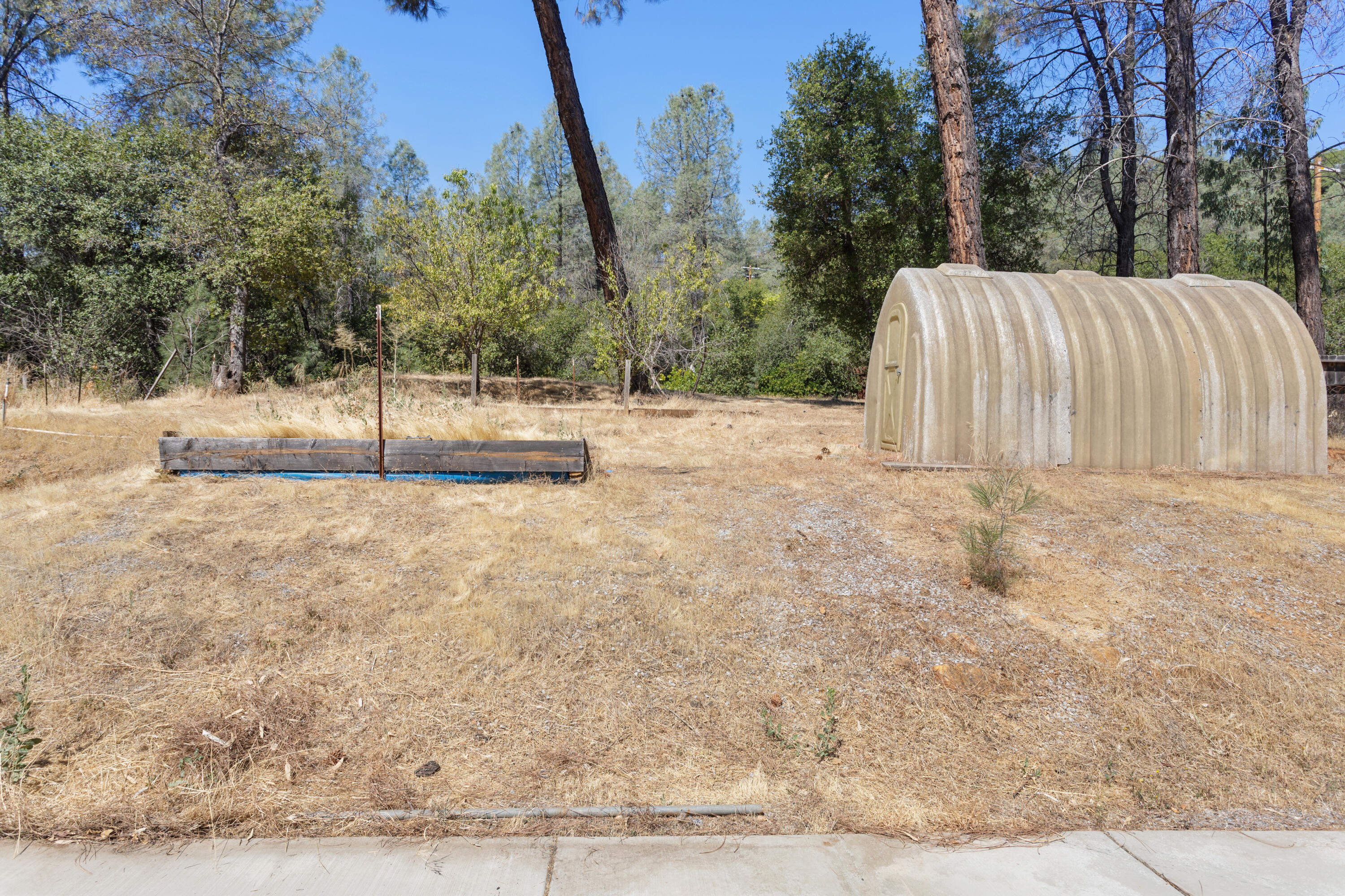 12656 Shalon Drive Redding, CA 96003 - Photo 19 of 21 a view of a backyard