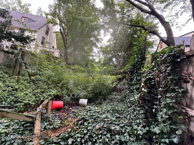 $599,000 | 11515 Curzon Road | Kew Gardens