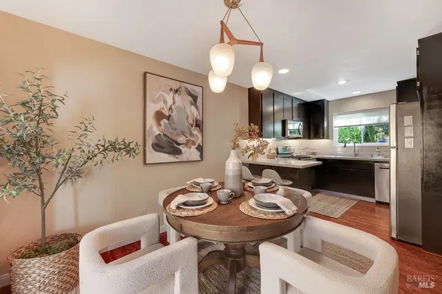 $719,000 | 8148 Bodega Avenue, Sebastopol, CA 95472