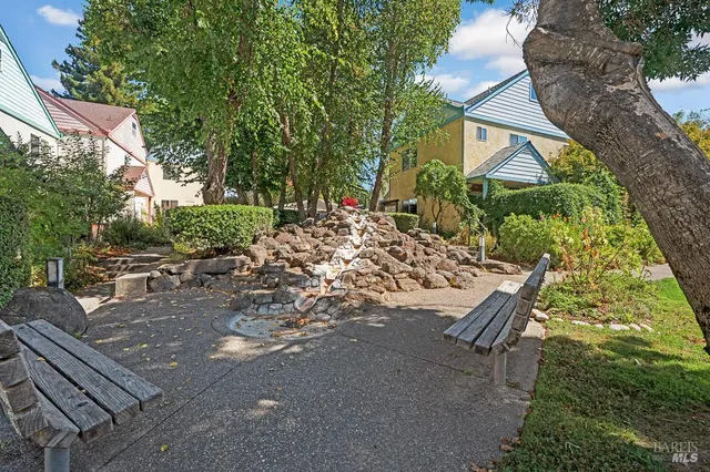 $719,000 | 8148 Bodega Avenue, Sebastopol, CA 95472