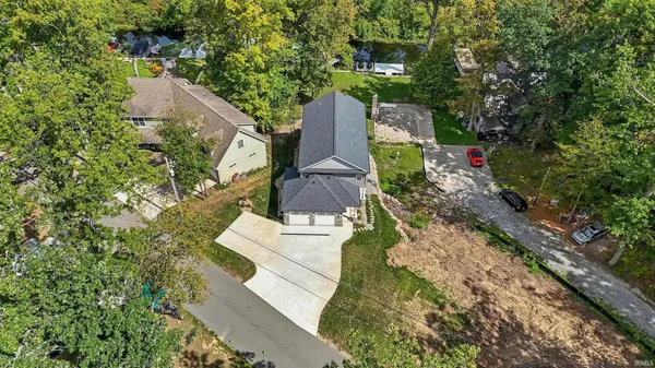 $949,900 | 200 Ln 200 Lk James, Angola, IN 46703