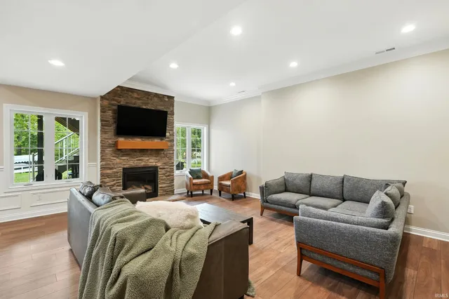 $899,900 | 200 Ln 200 Lk James, Angola, IN 46703