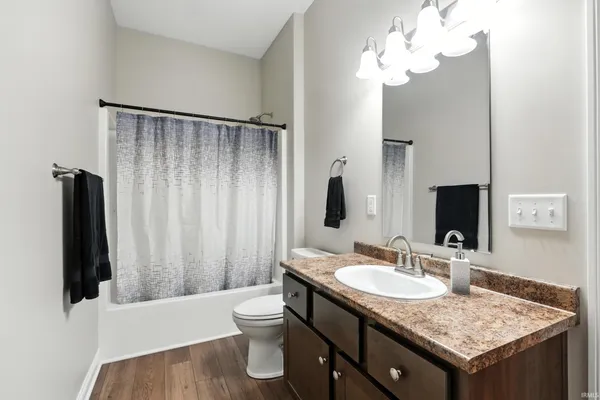 $949,900 | 200 Ln 200 Lk James, Angola, IN 46703