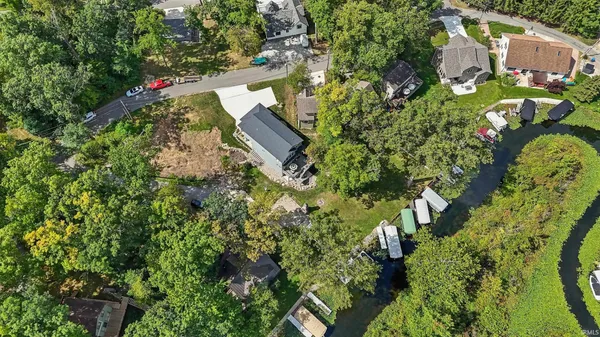 $949,900 | 200 Ln 200 Lk James, Angola, IN 46703