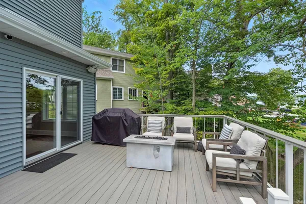 $949,900 | 200 Ln 200 Lk James, Angola, IN 46703