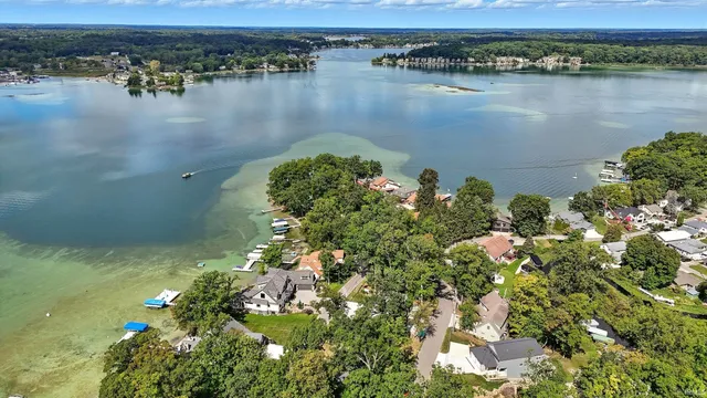 $899,900 | 200 Ln 200 Lk James, Angola, IN 46703