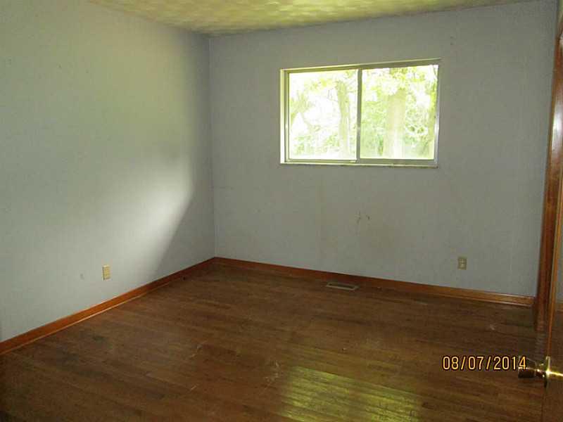 6028 East Southern Avenue Indianapolis, IN 46203 - Photo 9 of 14
