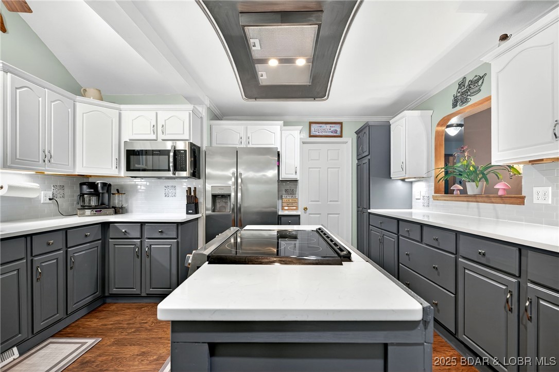 453 Graham Point Camdenton, MO 65020 - Photo 12 of 69