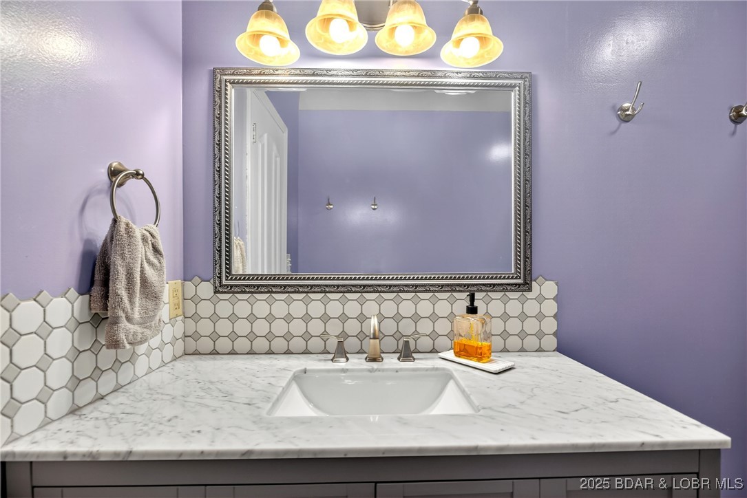 453 Graham Point Camdenton, MO 65020 - Photo 19 of 69