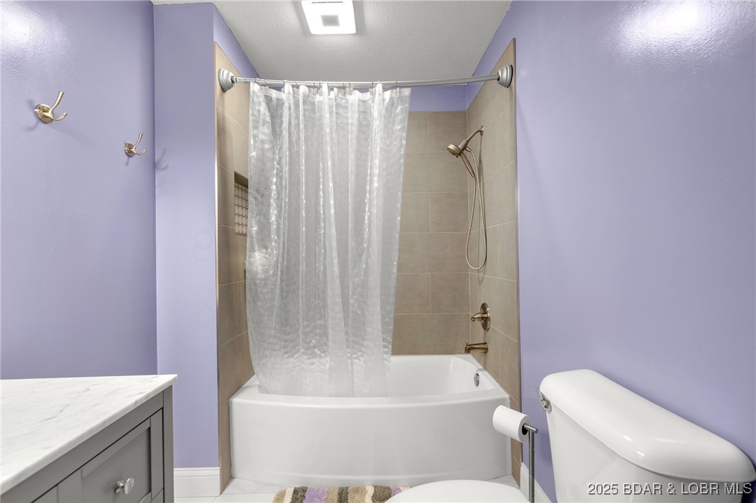 453 Graham Point Camdenton, MO 65020 - Photo 20 of 69