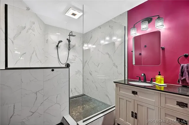 $925,000 | 453 Graham Point, Camdenton, MO 65020