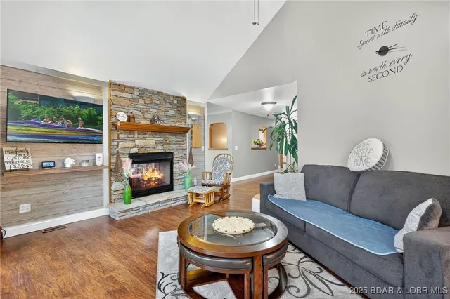 $925,000 | 453 Graham Point, Camdenton, MO 65020