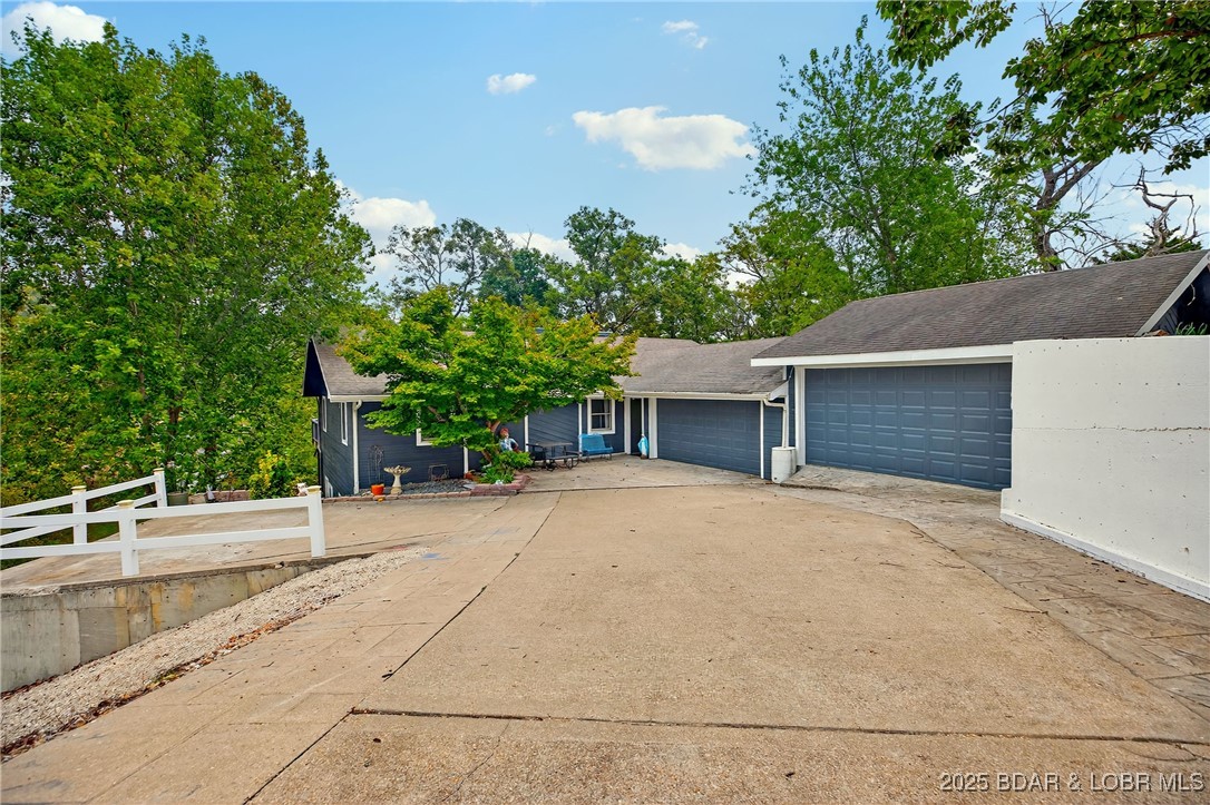 453 Graham Point Camdenton, MO 65020 - Photo 7 of 69