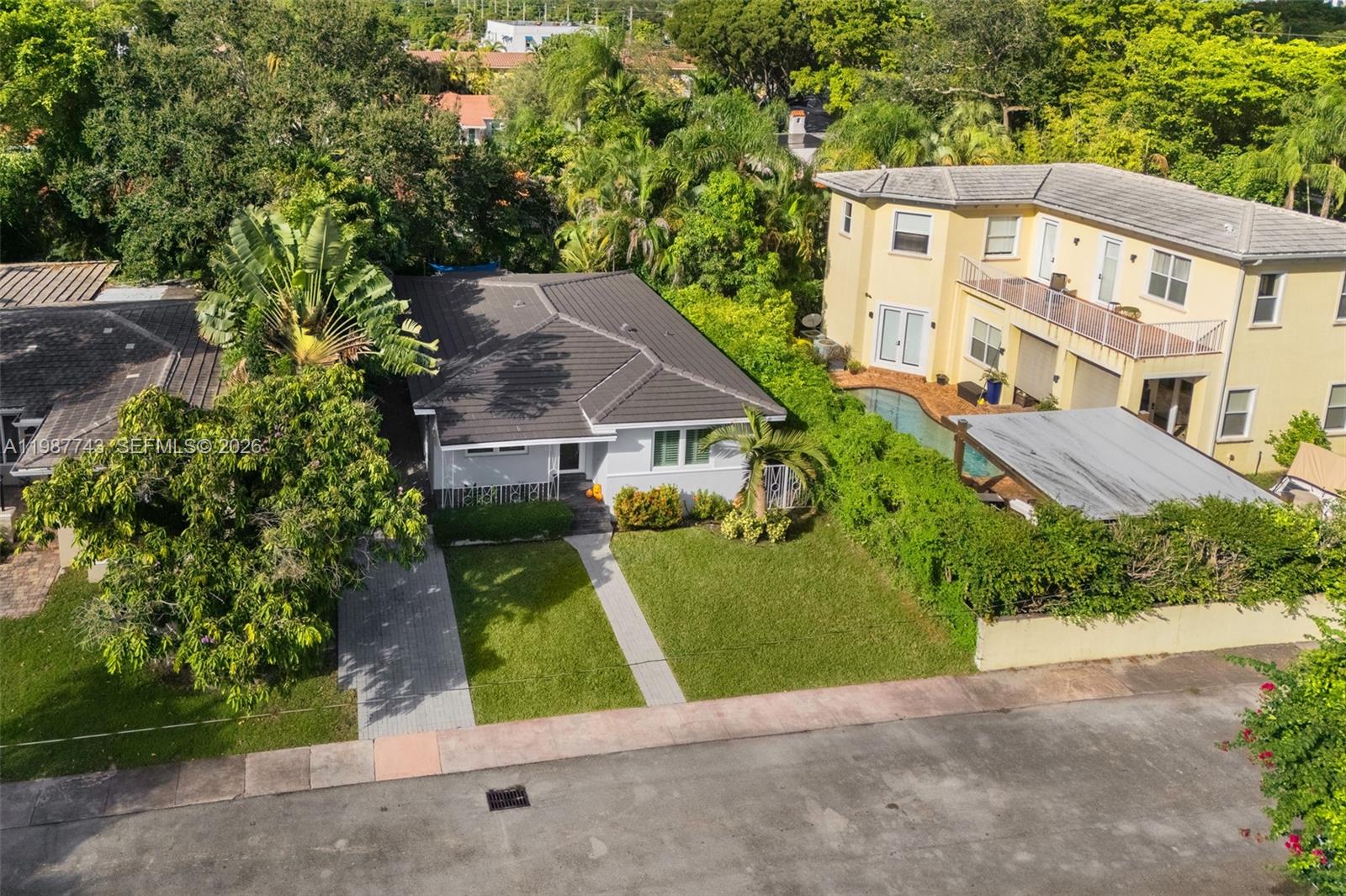 809 Angelo Avenue Coral Gables, FL 33134 - Photo 23 of 25