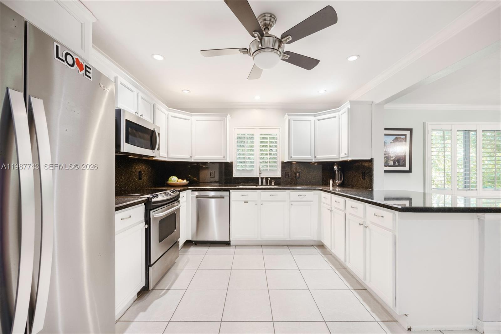 809 Angelo Avenue Coral Gables, FL 33134 - Photo 6 of 25