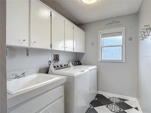 $371,900 | 1093 Dunlap Avenue, Spring Hill, FL 34609