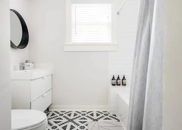 $2,100 | 114 Redan Street, Houston, TX 77009