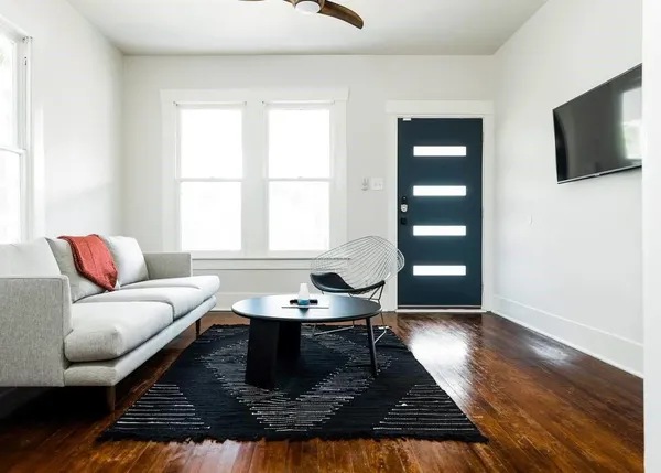 $2,100 | 114 Redan Street, Houston, TX 77009