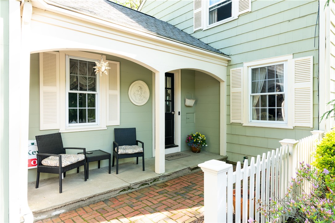 251 Crestwood Road Warwick, RI 02886 - Photo 3 of 43 Gallery Image 3